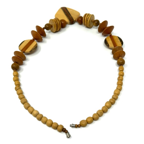 Tribal wood necklace - Picture 8 of 10